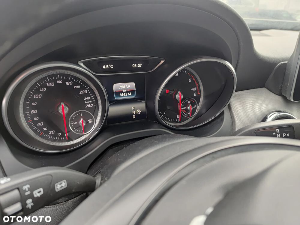 Mercedes-Benz GLA - 24