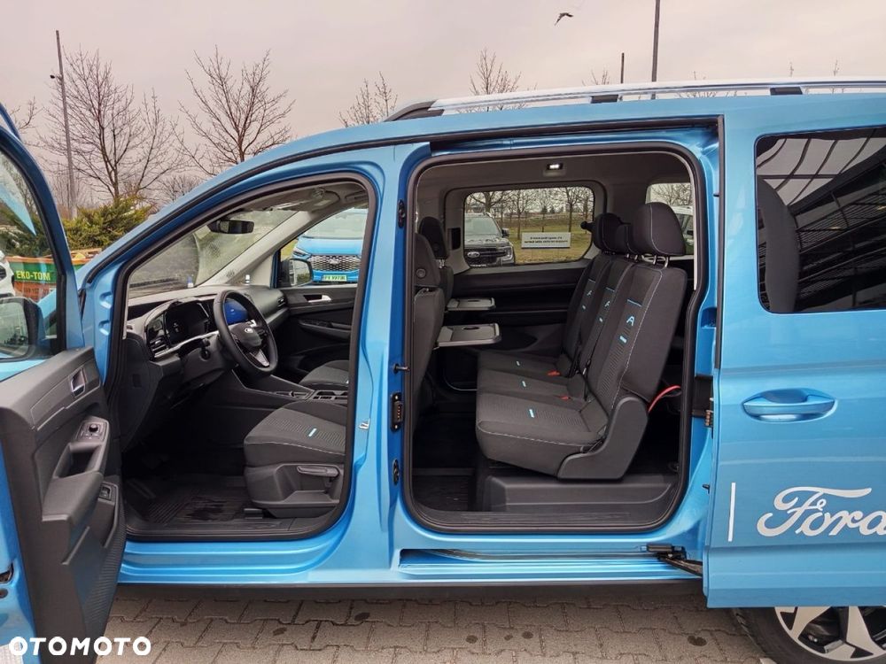 Ford Tourneo Connect Grand - 13