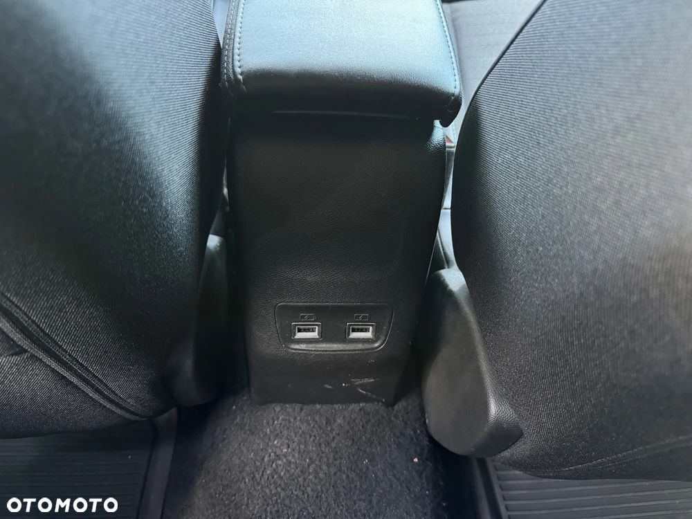 Peugeot 2008 PureTech 130 EAT8 Allure - 32