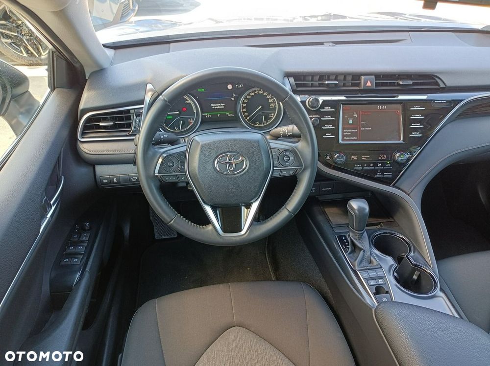Toyota Camry 2.5 Hybrid Comfort CVT - 23