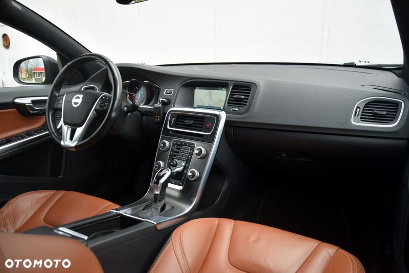 Volvo V60 D4 Geartronic Linje Svart - 23