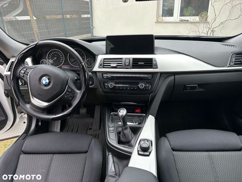 BMW 3GT 320d - 13