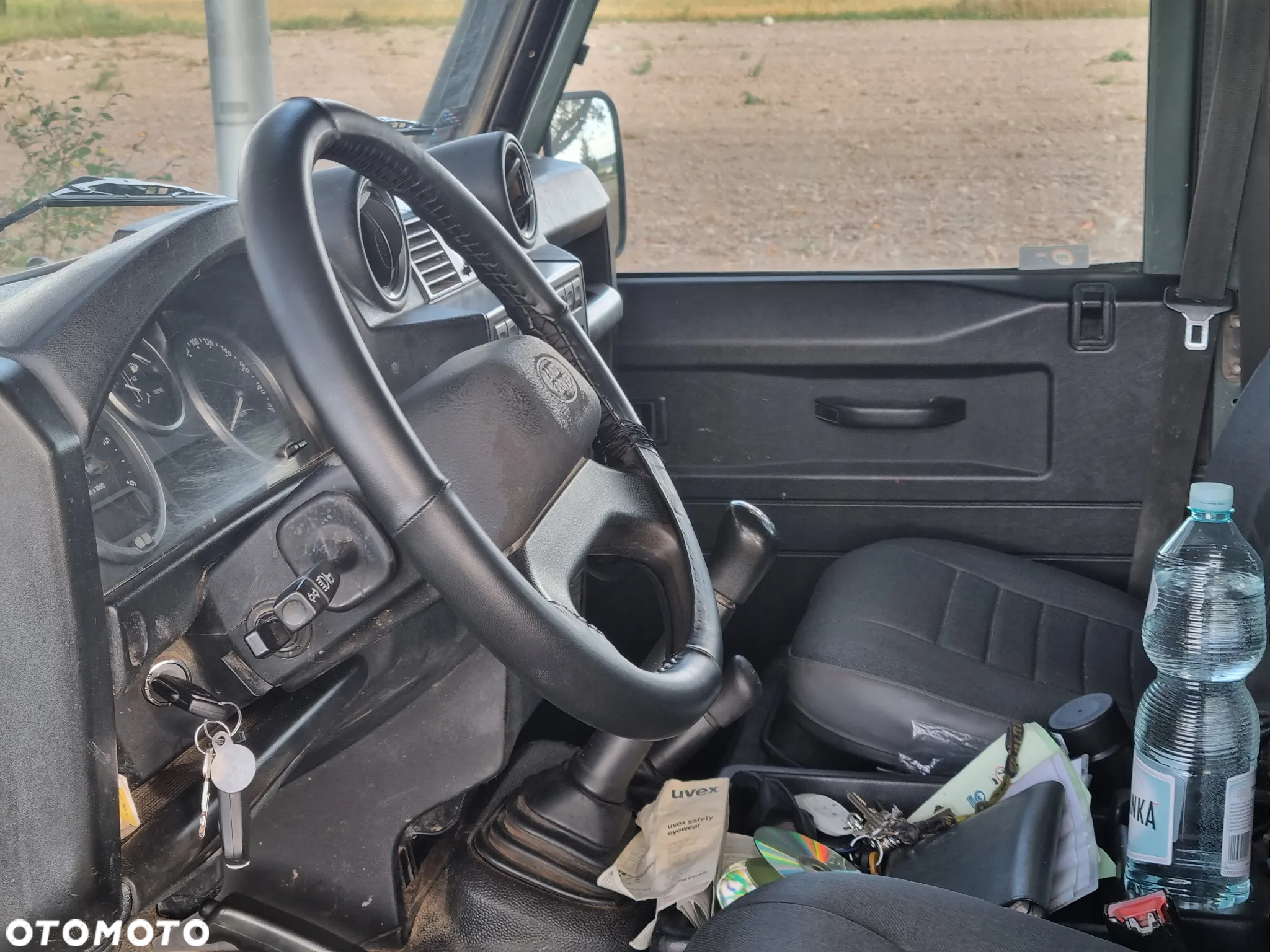 Land Rover Defender - 6