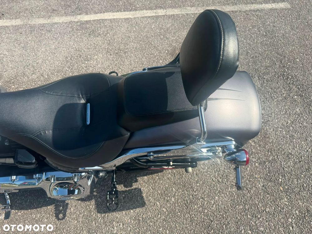 Harley-Davidson Softail Breakout - 24