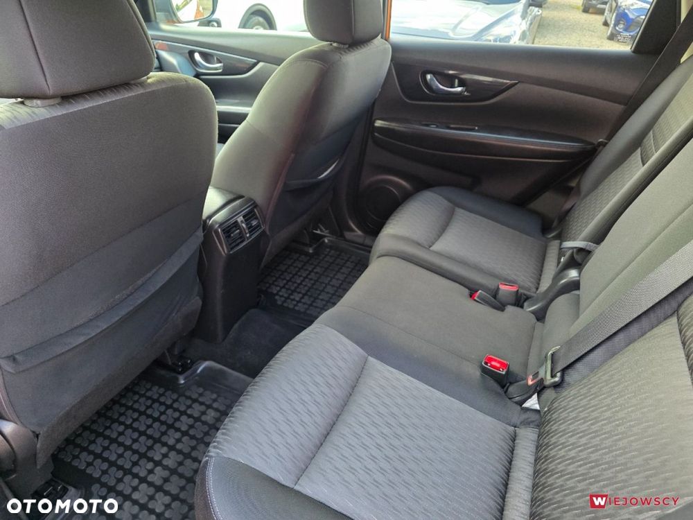 Nissan X-Trail 1.6 DIG-T N-Connecta 2WD 7os - 17