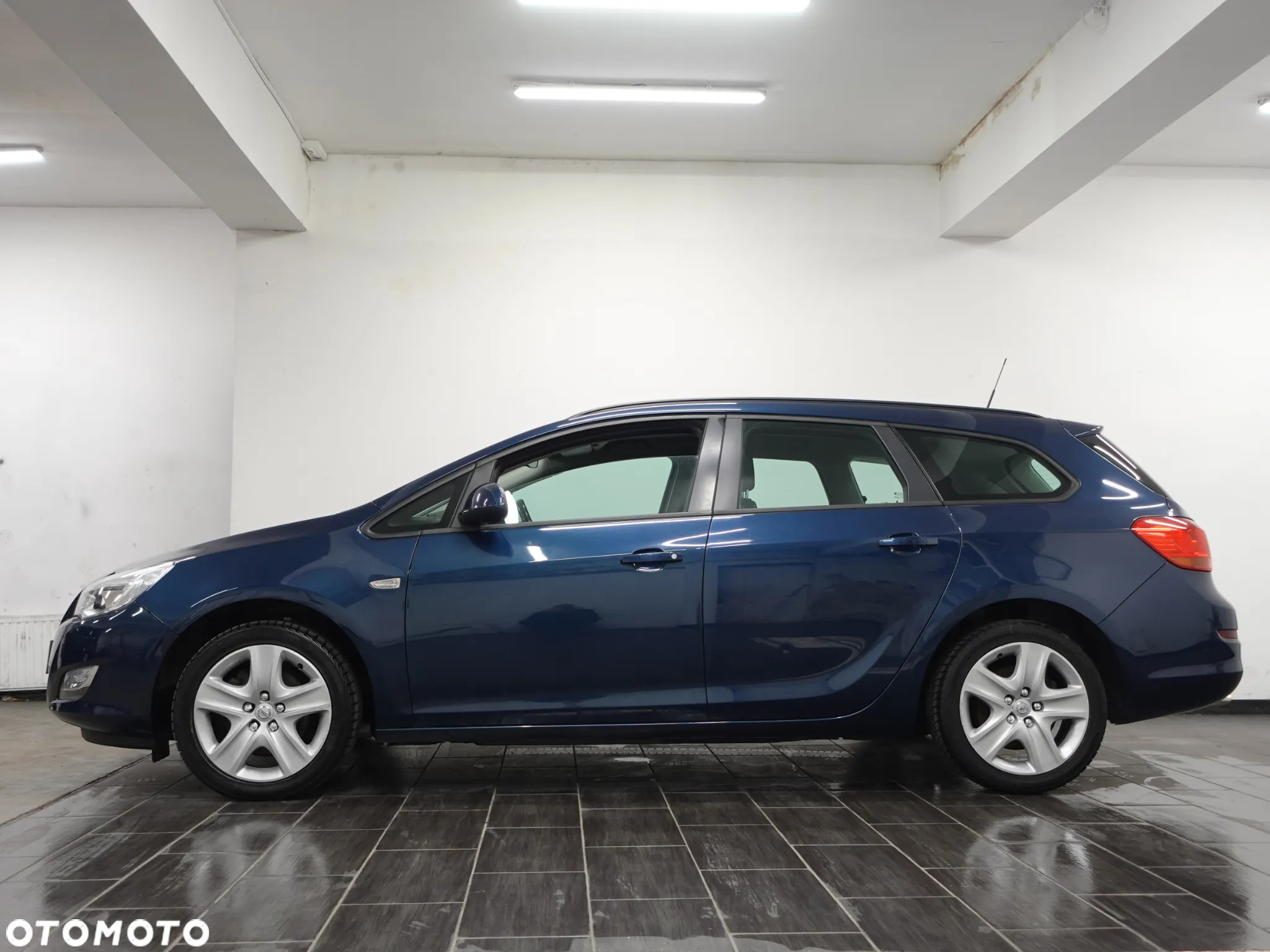 Opel Astra 2.0 CDTI DPF Edition - 5