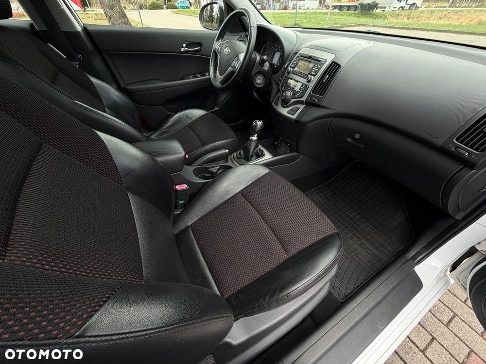 Hyundai i30 i30cw 1.6 CRDi Edition Plus - 17