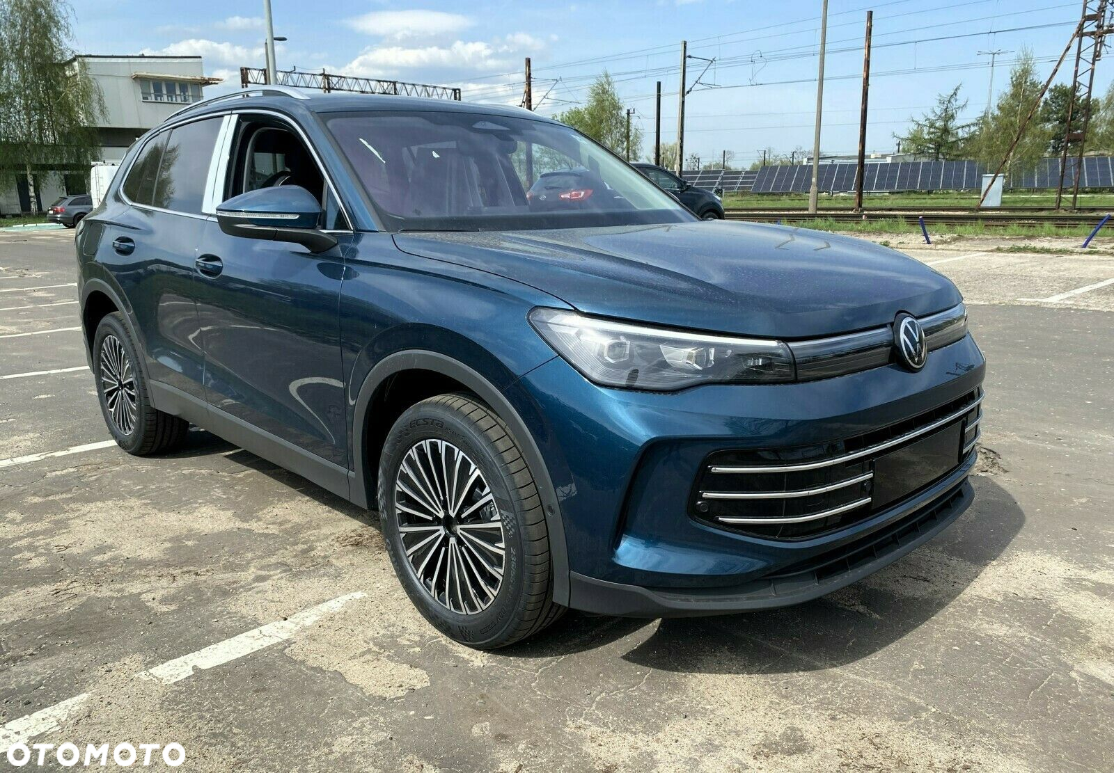 Volkswagen Tiguan - 4