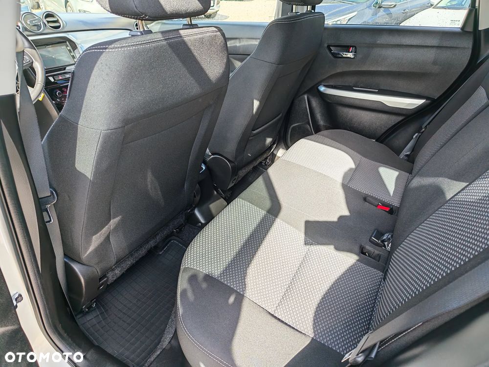 Suzuki Vitara 1.6 Comfort 4WD - 30