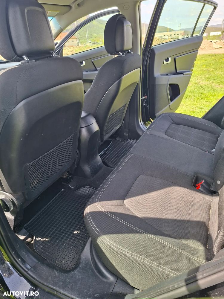 Kia Sportage 1.6 GSL MT 4x2 CLASSIC - 13