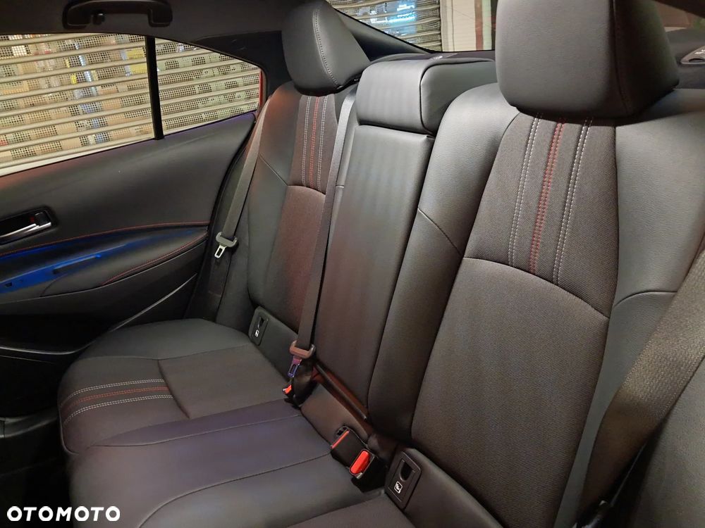 Toyota Corolla 1.8 Hybrid GR Sport - 29