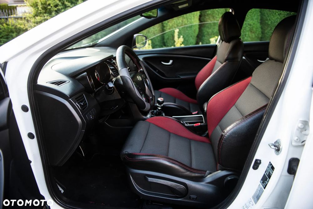 Hyundai i30 1.6 T GDI Turbo - 18