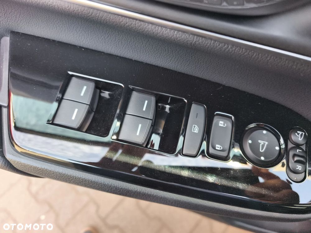 Honda CR-V 1.5 Lifestyle (Honda Connect+) CVT - 24