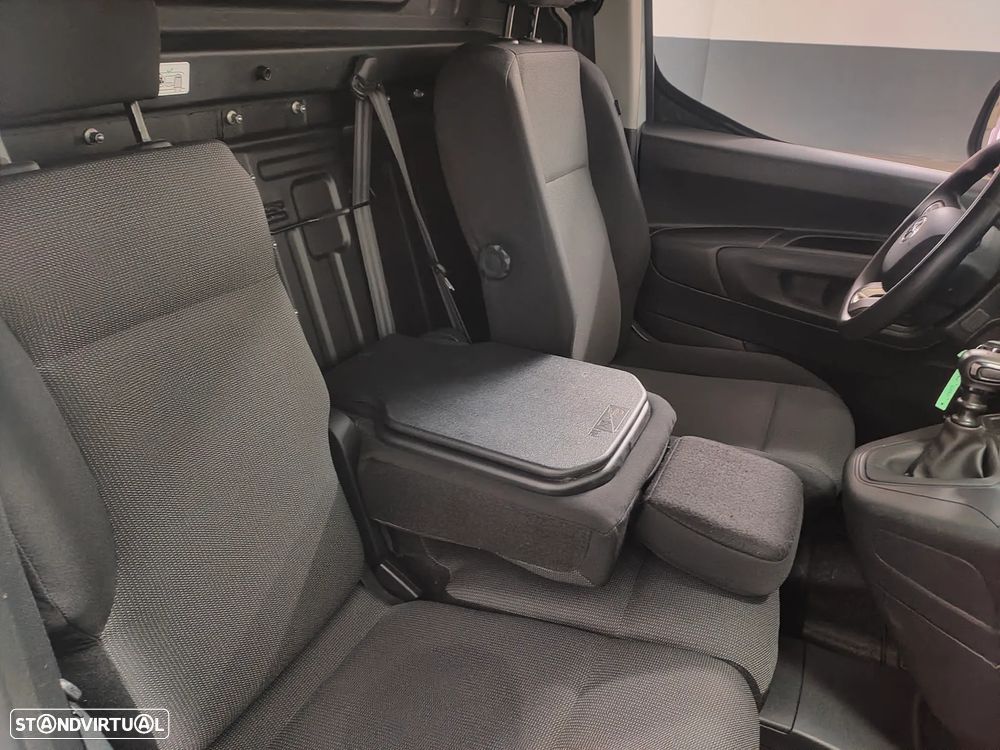 Toyota Proace City 1.5D L2 Exclusive - 13