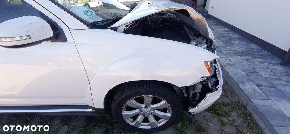Mitsubishi Outlander 2.4 Intense + CVT - 8