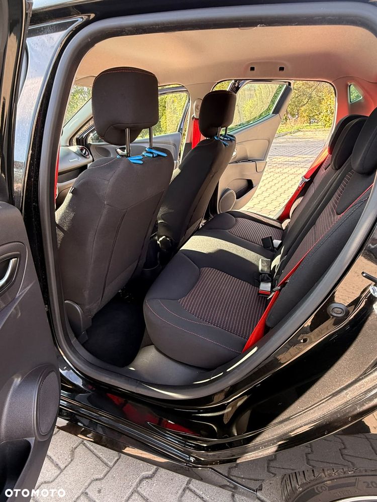 Renault Clio - 11