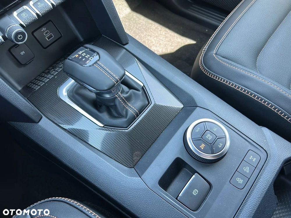 Volkswagen Amarok - 27