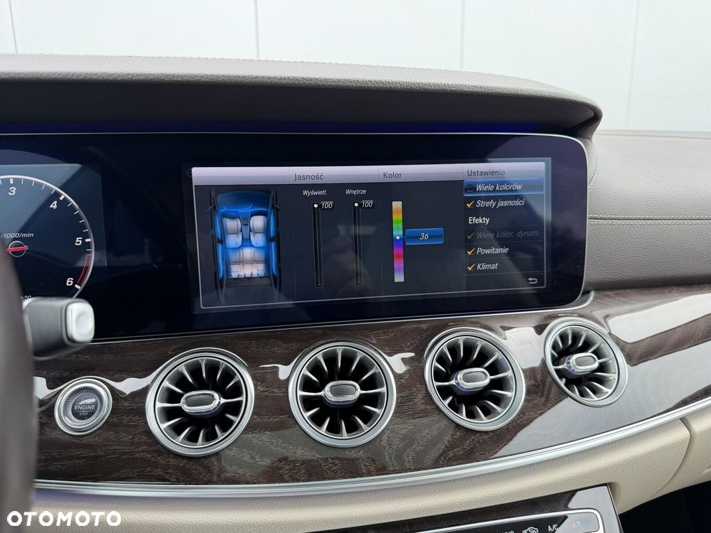 Mercedes-Benz Klasa E 220 d 9G-TRONIC - 40