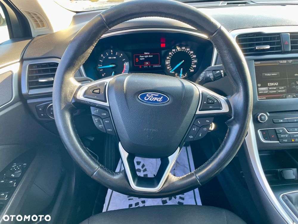 Ford Mondeo 2.0 TDCi STart-Stopp Titanium - 32