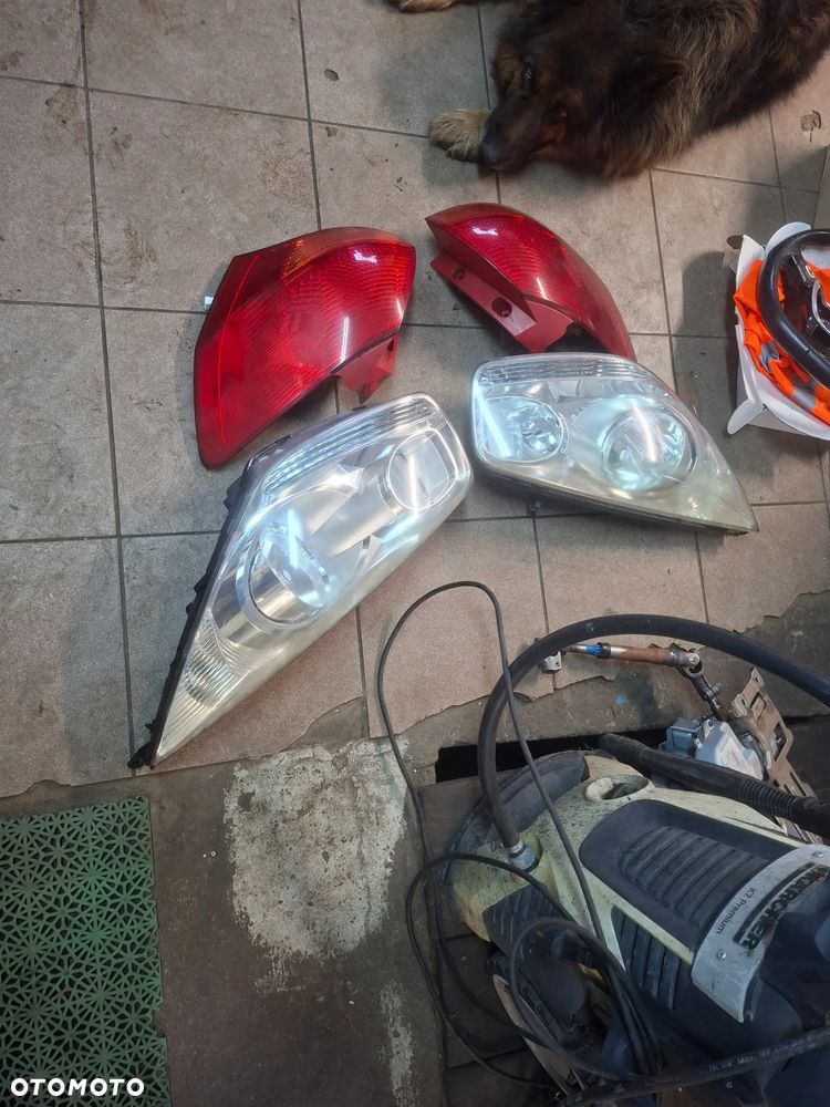 KIA venga  lewe lub prawe przód tyl lampa EUROPA - 2