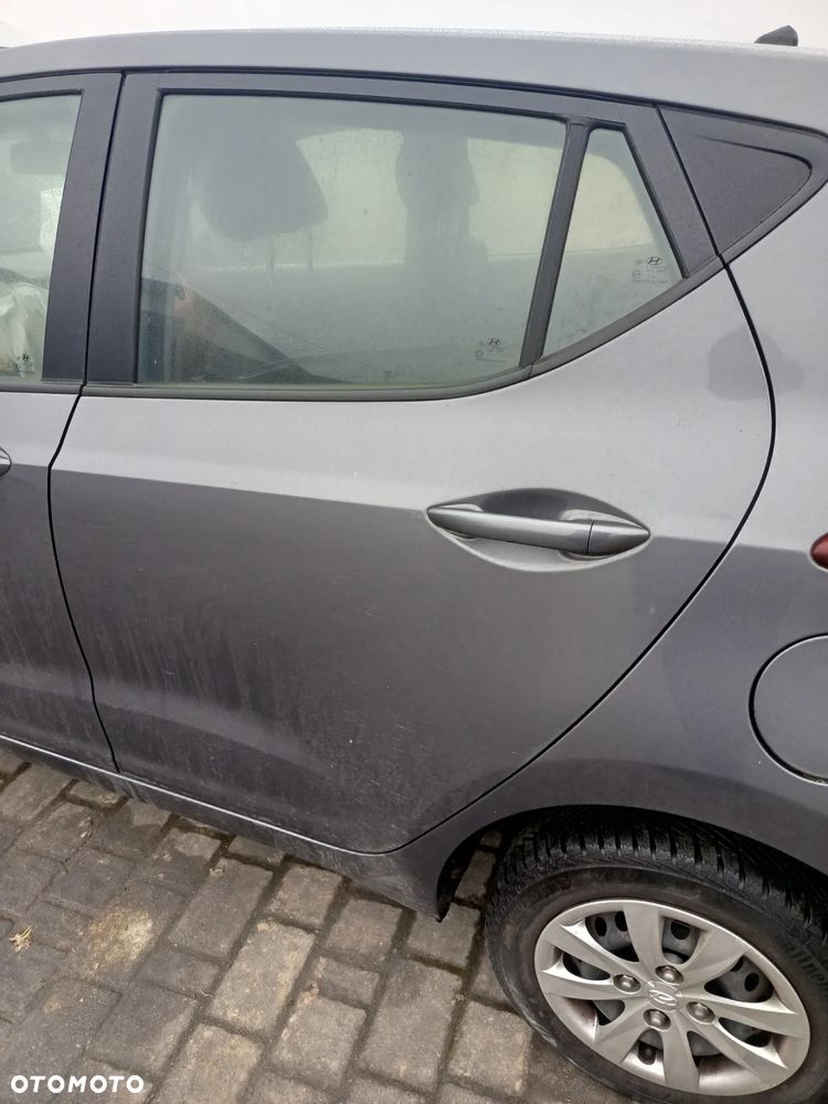 HYUNDAI I10 II DRZWI LEWE TYŁ TYLNE GOŁE V3G - 1