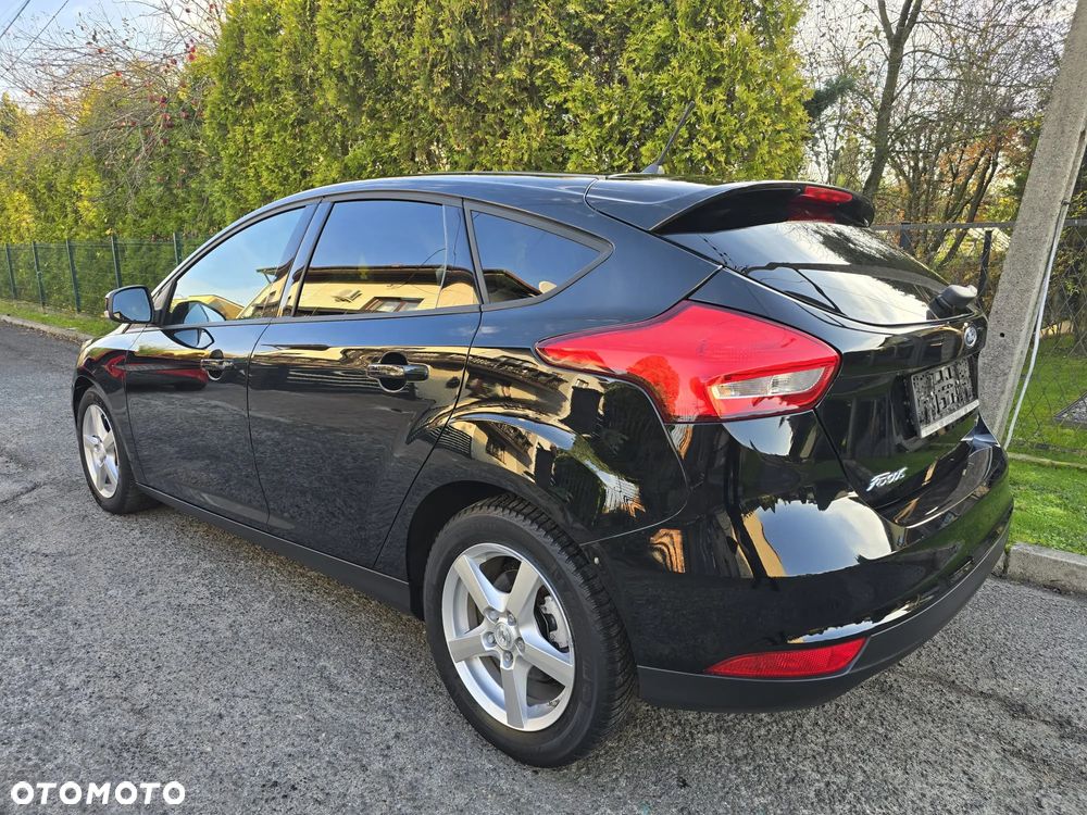 Ford Focus ver-1-0-ecoboost-trend-edition - 12