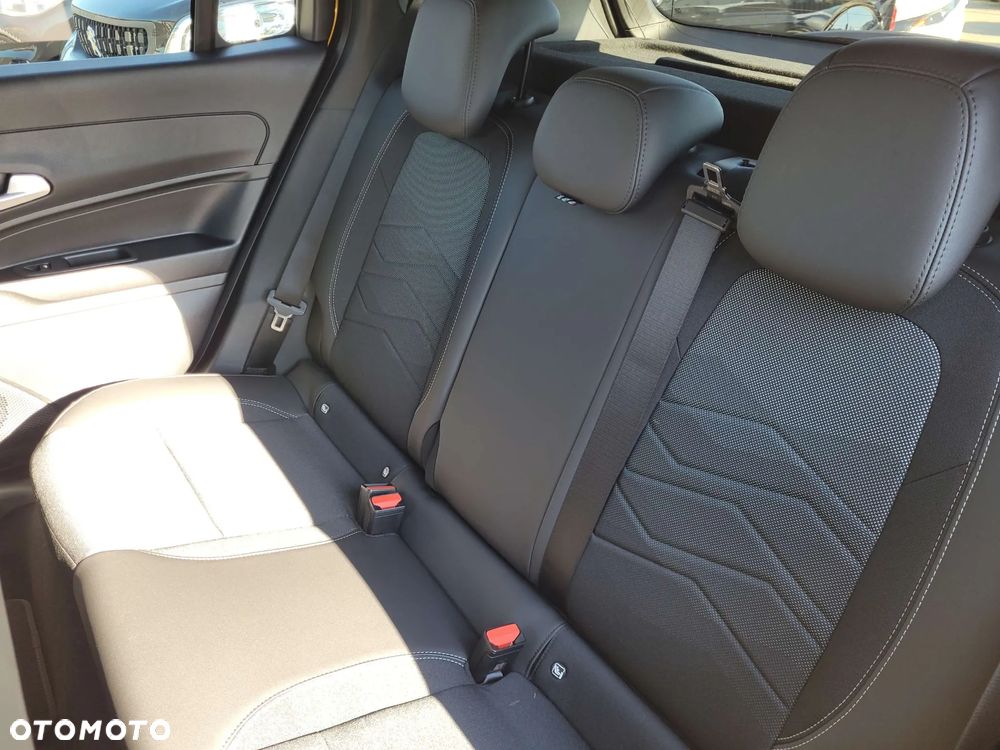 Jeep Avenger 1.2 T3 mHEV Summit FWD eDCT6 - 15