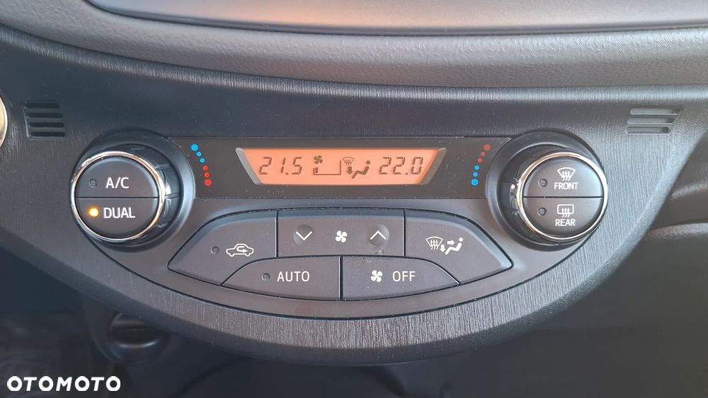 Toyota Yaris 1.33 VVT-i Executive - 17