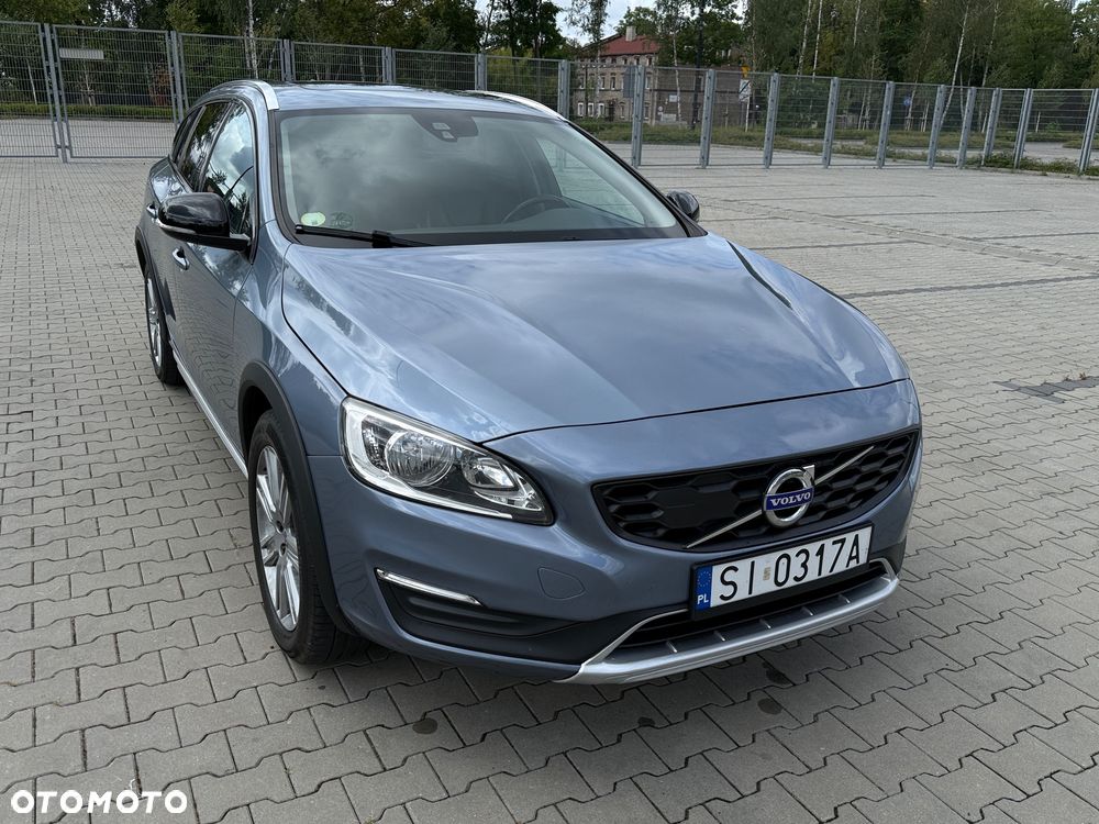 Volvo V60 Cross Country - 10
