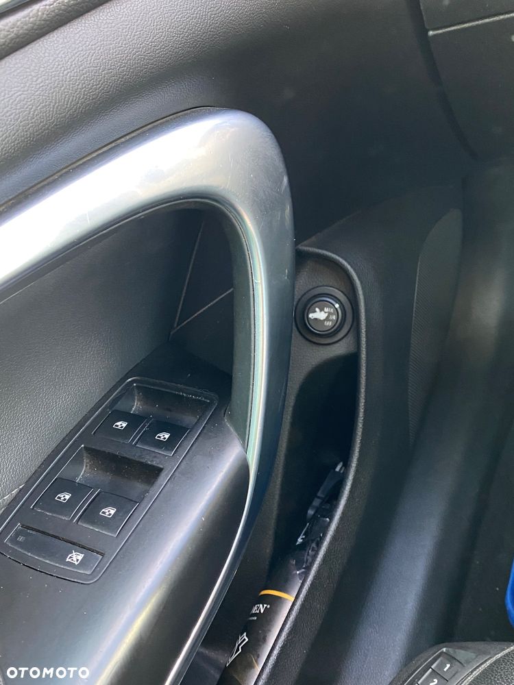 Opel Insignia 2.0 CDTI Sport - 25