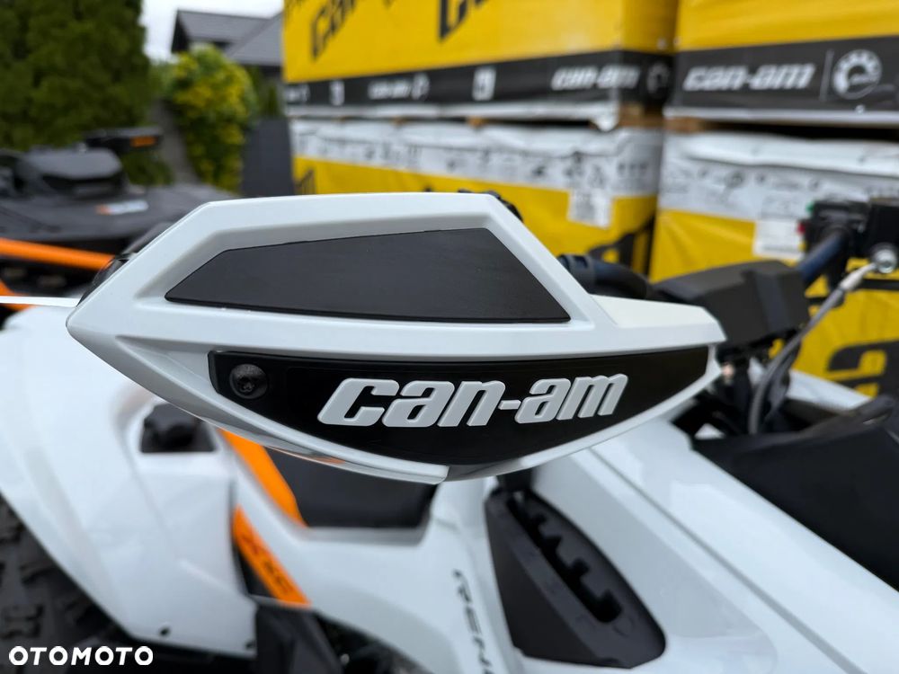 Can-Am Renegade - 12