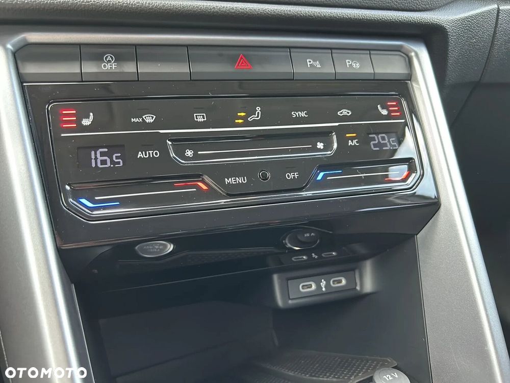 Volkswagen T-Roc 1.5 TSI Life Plus DSG - 26