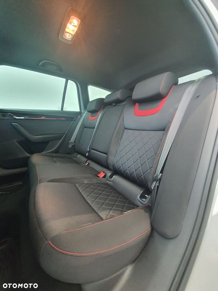 Skoda Octavia 2.0 TSI RS DSG - 26