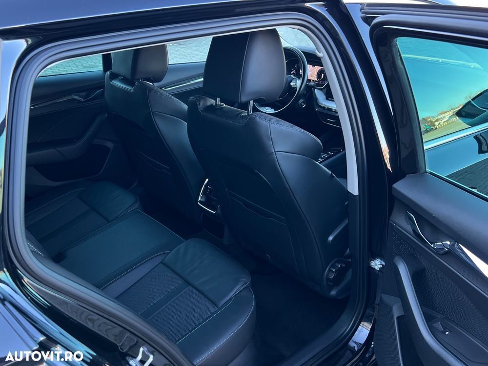 Skoda Octavia Combi 2.0 TDI DSG First Edition - 7