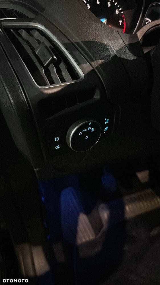 Ford Focus 1.0 EcoBoost Titanium ASS - 10