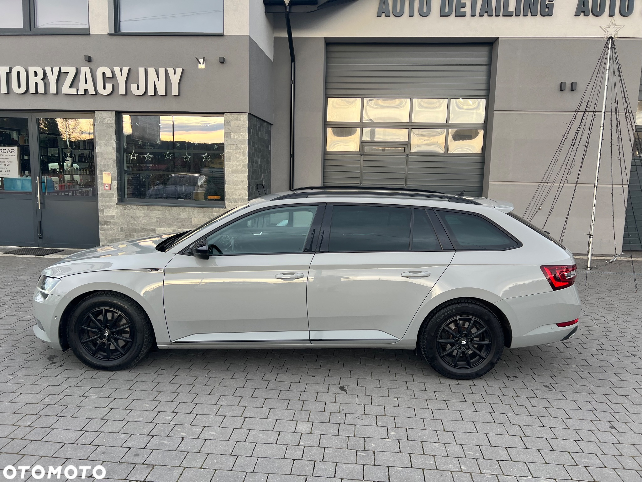 Skoda Superb 2.0 TDI DSG SportLine - 7