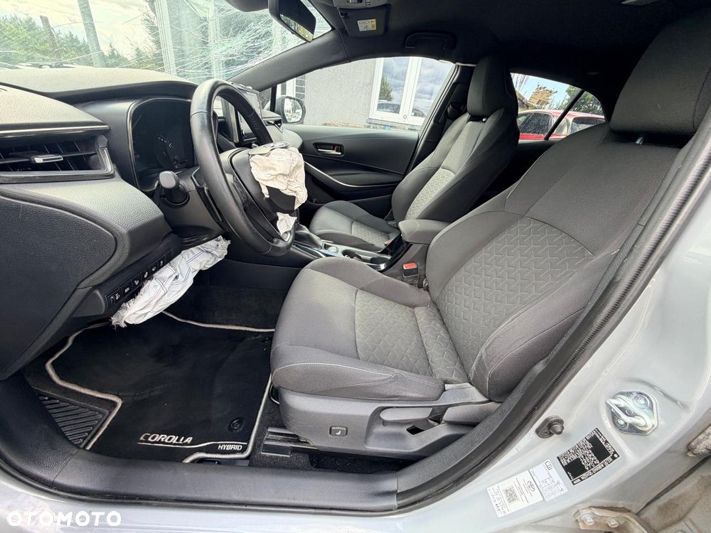 Toyota Corolla 2.0 Hybrid Executive - 14