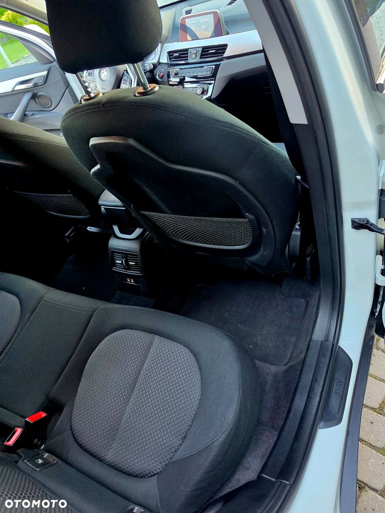 BMW X1 sDrive18i - 8