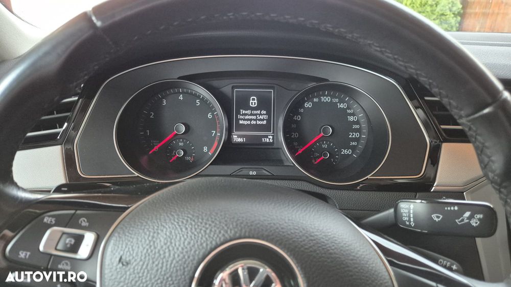 Volkswagen Passat 1.4 TSI ACT DSG R Executive - 11