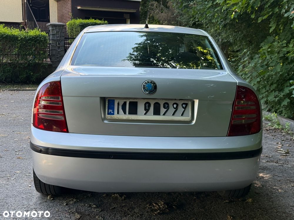 Skoda Superb 1.8 Turbo Comfort - 4