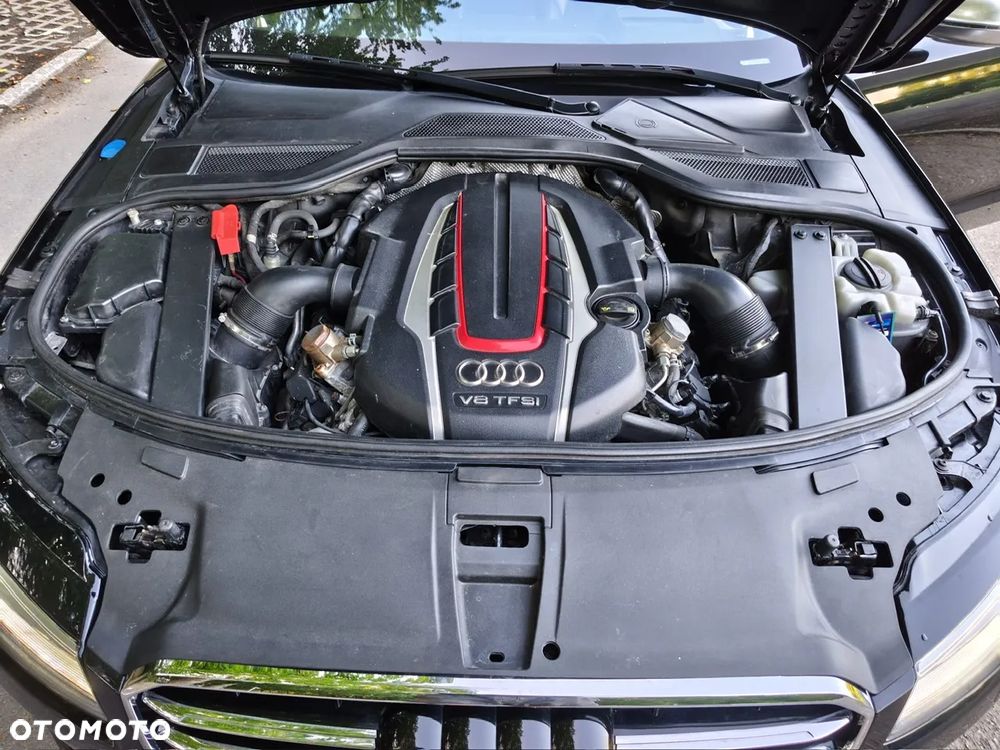 Audi S8 - 5