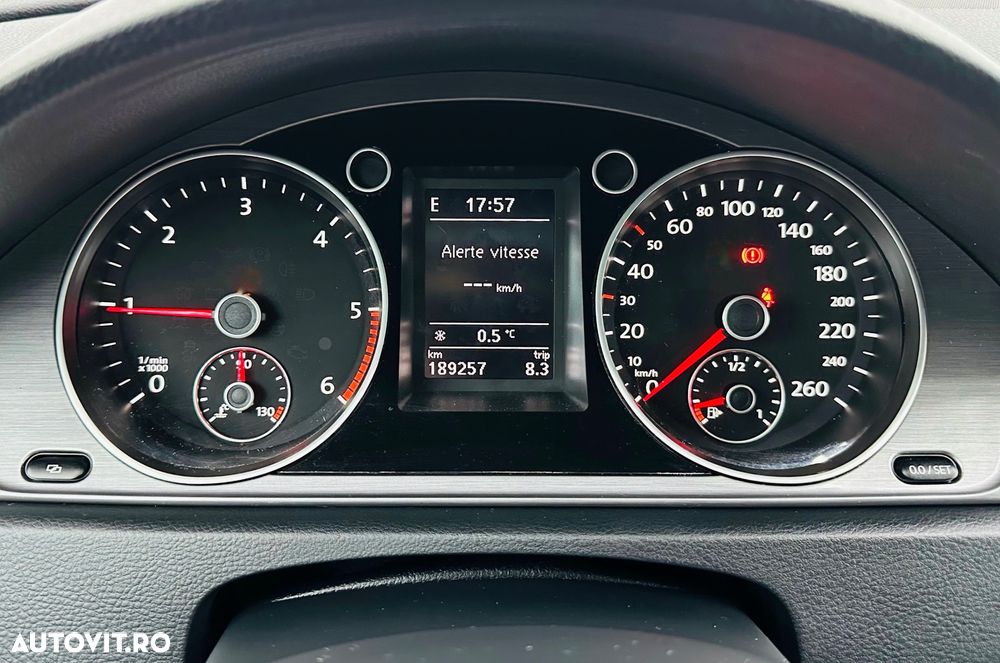 Volkswagen Passat - 19