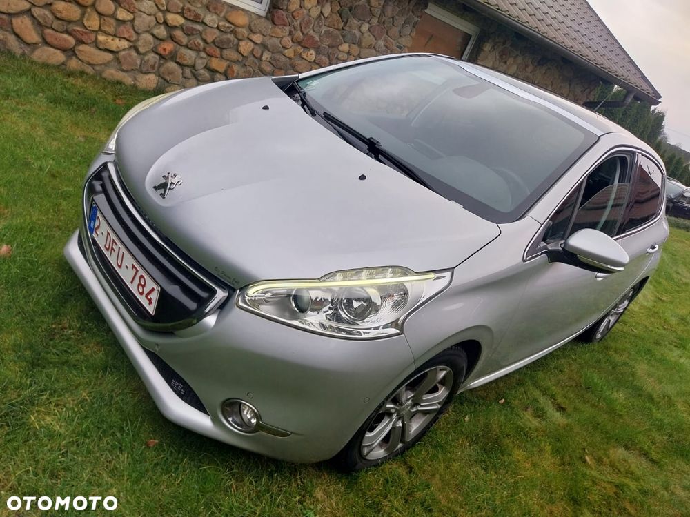 Peugeot 208 - 9