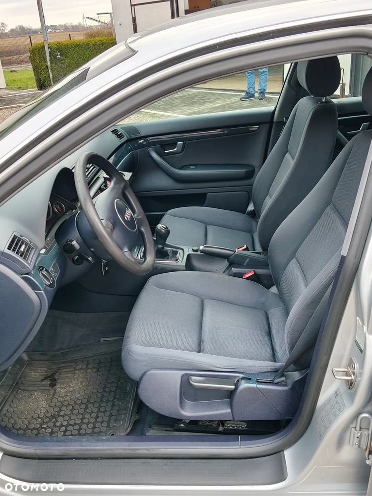 Audi A4 Limousine - 7