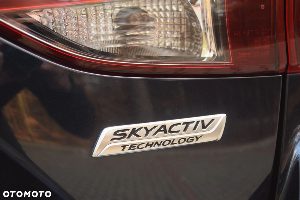 Mazda 3 SKYACTIV-G 120 NAKAMA - 28