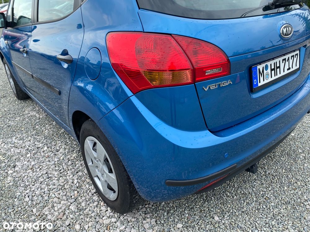 Kia Venga 1.6 CVVT Vision - 11