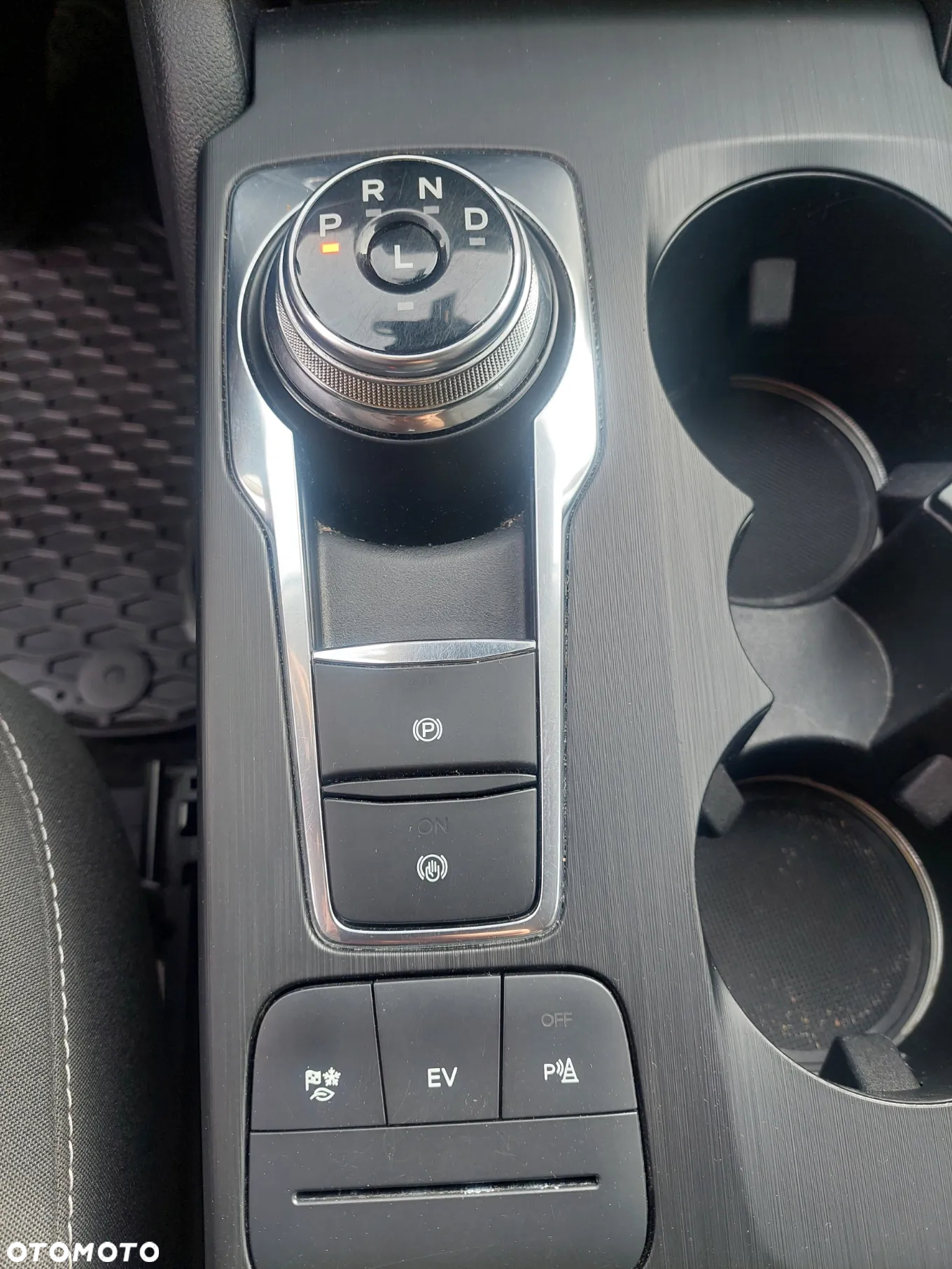 Ford Kuga - 20