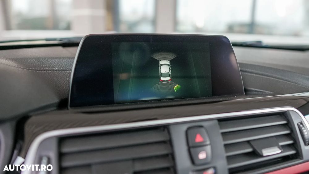 BMW Seria 3 320i Aut. M Sport - 12