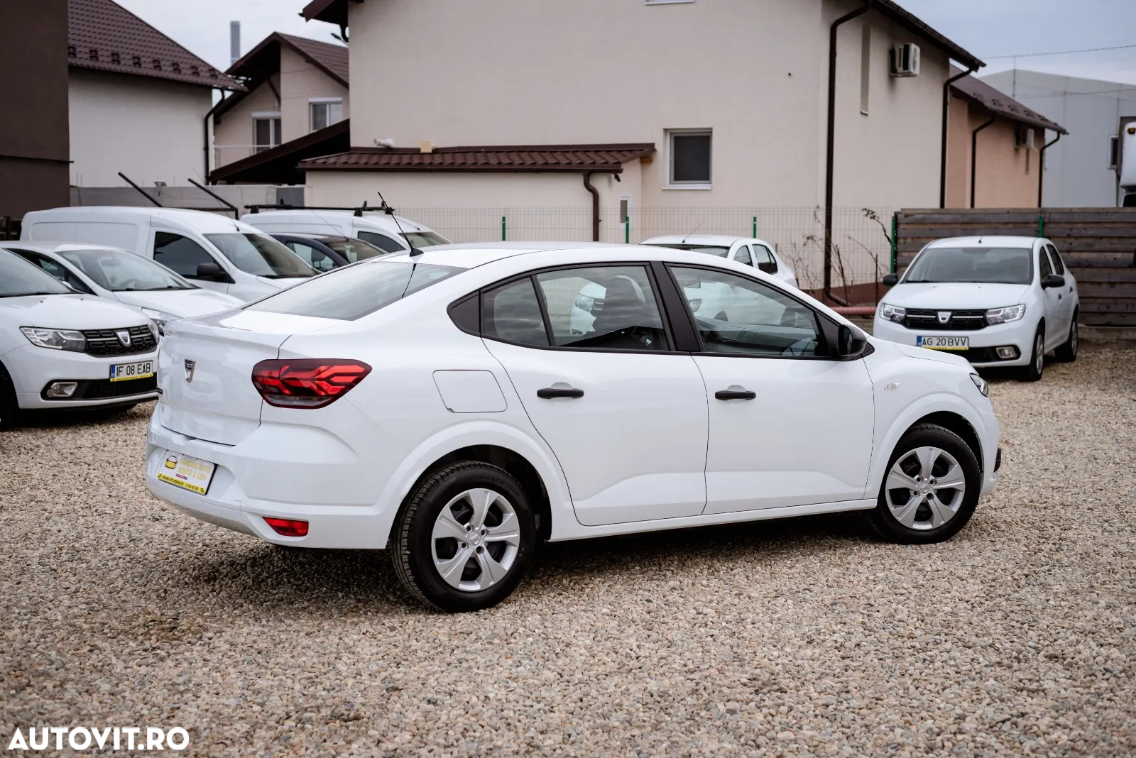 Dacia Logan ECO-G 100 Essential - 10
