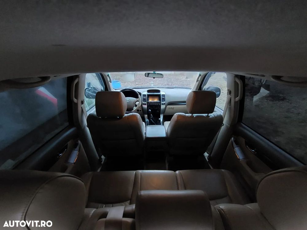 Toyota Land Cruiser - 7